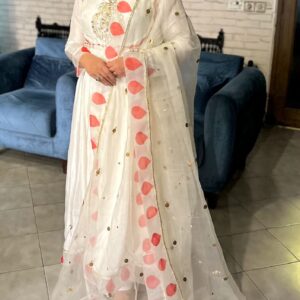 Noor-e-Mughal – Handcrafted Anarkali Ensemble